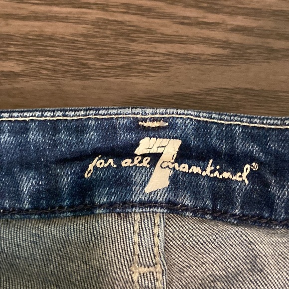 7 for all mankind boot cut flare jeans. Size 27. Medium wash. Faded front. - Picture 6 of 16